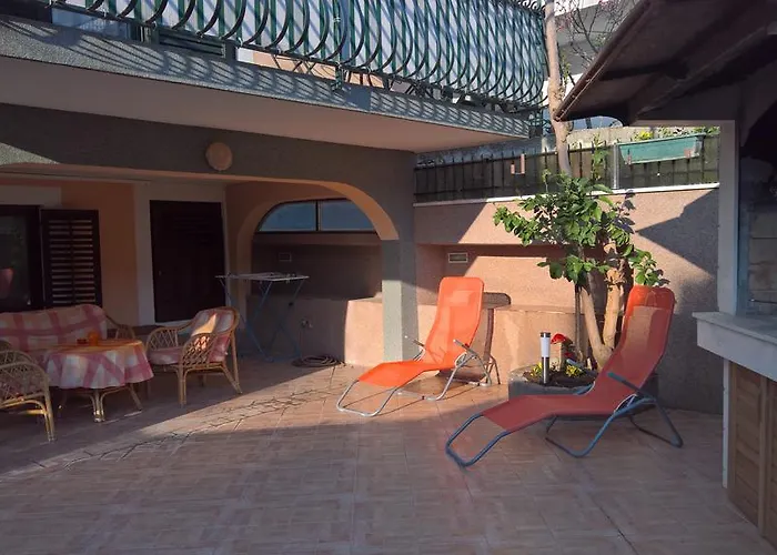 Ivona Apartment *