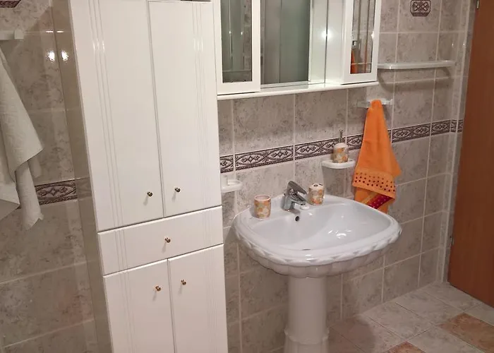 Ivona Apartment *