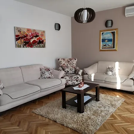 Ivona Apartamento *